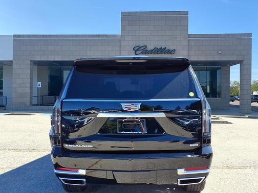 2026 Cadillac Escalade Luxury