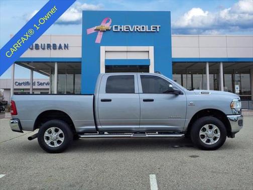 2020 RAM 3500 Tradesman Crew Cab 4x4 6'4' Box