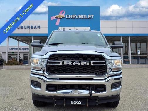 2020 RAM 3500 Tradesman Crew Cab 4x4 6'4' Box