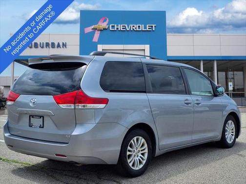 2013 Toyota Sienna XLE