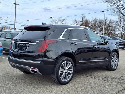 Stellar Black Metallic 2024 Cadillac XT5 Premium Luxury