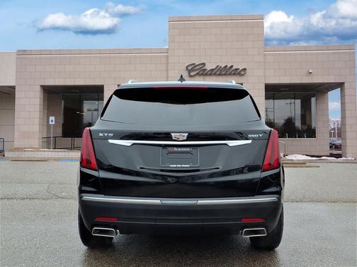 2022 Cadillac XT5 Luxury