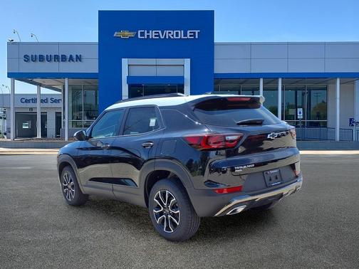 Mosaic Black Metallic 2026 Chevrolet Trailblazer ACTIV