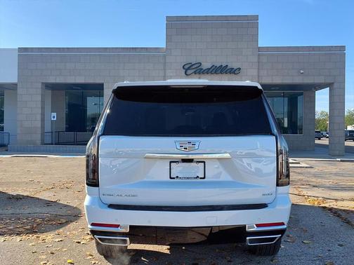 2026 Cadillac Escalade Luxury