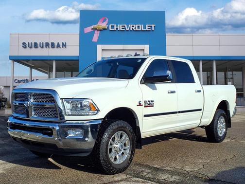 2017 RAM 2500 Laramie Crew Cab 4x4 6'4' Box