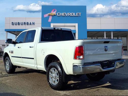 2017 RAM 2500 Laramie Crew Cab 4x4 6'4' Box