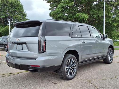 2025 Cadillac Escalade ESV Sport