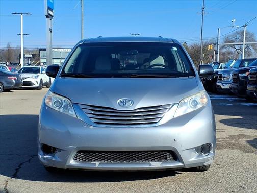 2016 Toyota Sienna SE