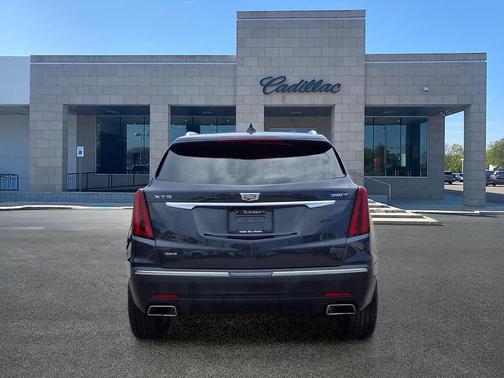 Wilder Metallic 2023 Cadillac XT5 Luxury