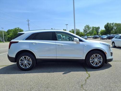 2022 Cadillac XT5 Premium Luxury