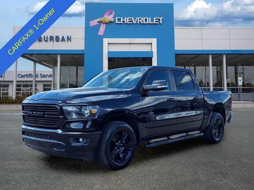 Diamond Black Crystal Pearlcoat 2021 RAM 1500 Big Horn/Lone Star