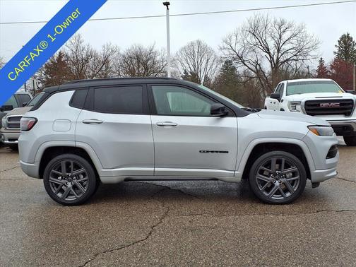 Silver Zynith Metallic Clearcoat 2025 Jeep Compass Limited