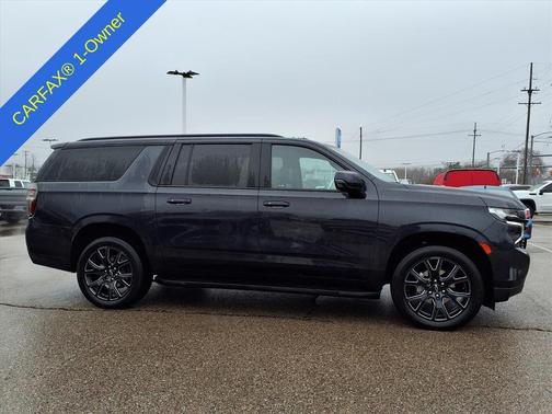 Dark Ash Metallic 2023 Chevrolet Suburban RST