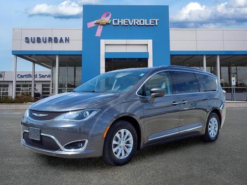 Granite Crystal Metallic Clearcoat 2019 Chrysler Pacifica Touring L