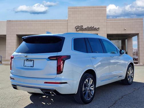 2022 Cadillac XT6 Premium Luxury AWD