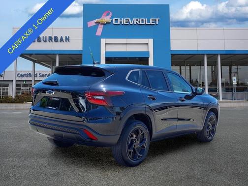 Mosaic Black Metallic 2024 Chevrolet Trax LS