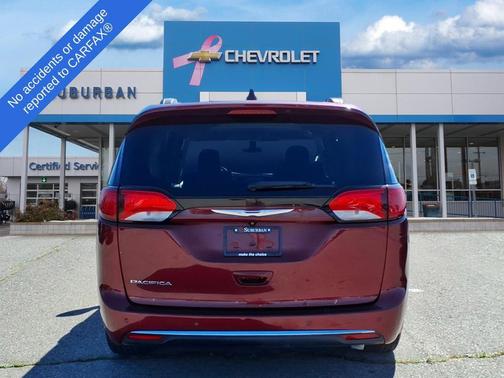 2017 Chrysler Pacifica Touring-L