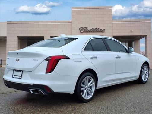 2023 Cadillac CT4 Luxury