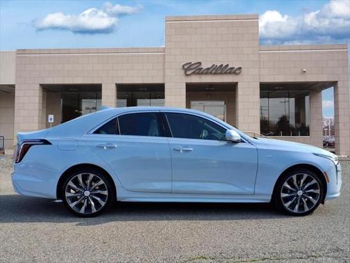 2022 Cadillac CT4 Premium Luxury