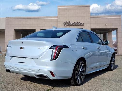 2022 Cadillac CT4 Premium Luxury