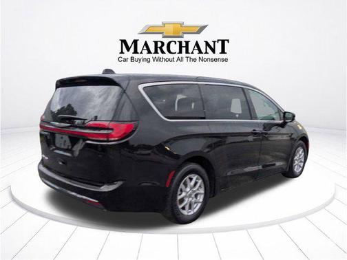 Diamond Black Crystal Pearlcoat 2025 Chrysler Pacifica L