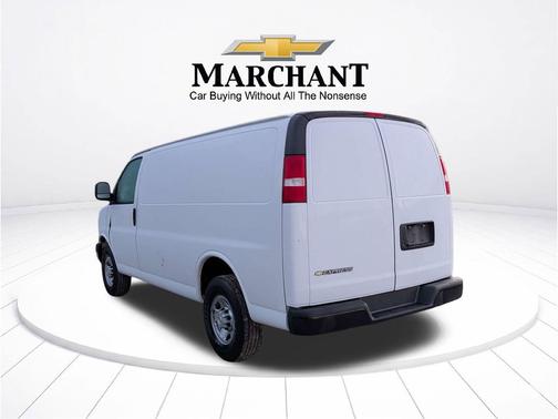 Summit White 2022 Chevrolet Express 2500 LT