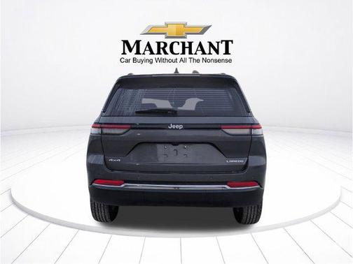 Baltic Gray Metallic Clearcoat 2025 Jeep Grand Cherokee Laredo