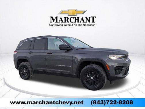 Baltic Gray Metallic Clearcoat 2025 Jeep Grand Cherokee Laredo