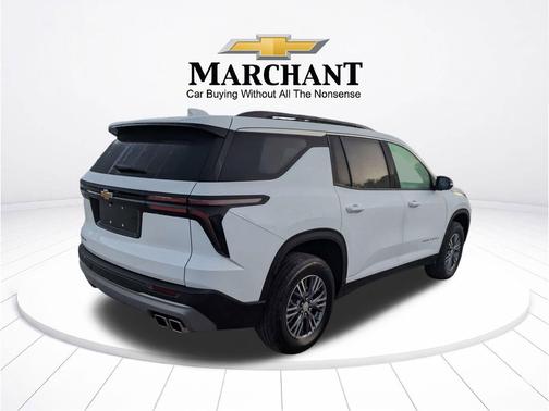 Summit White 2025 Chevrolet Traverse LT
