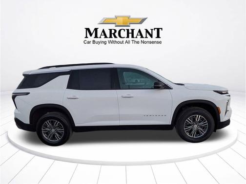 Summit White 2025 Chevrolet Traverse LT