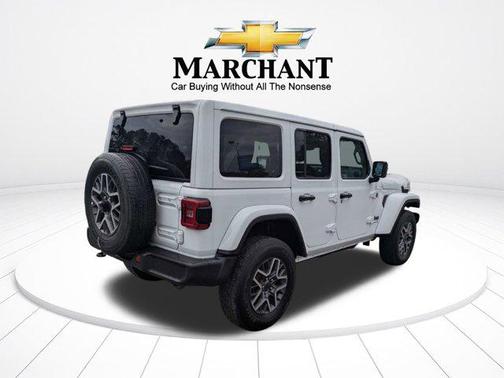 Bright White Clearcoat 2025 Jeep Wrangler 4-Door Sahara 4x4