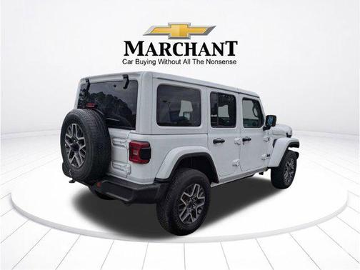 Bright White Clearcoat 2025 Jeep Wrangler 4-Door Sahara 4x4