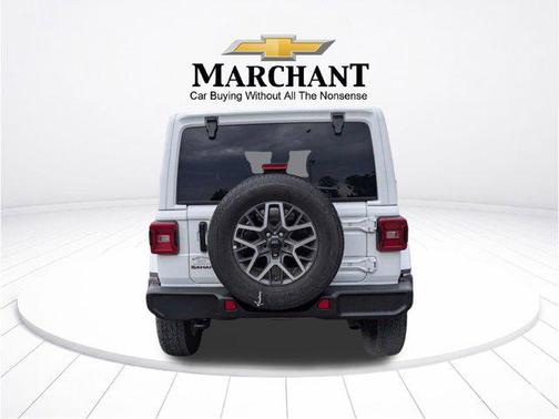 Bright White Clearcoat 2025 Jeep Wrangler 4-Door Sahara 4x4
