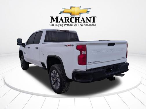 Summit White 2025 Chevrolet Silverado 2500 Custom