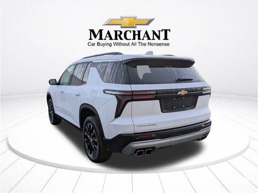 Polar White Tricoat 2026 Chevrolet Traverse LT