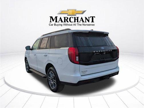 Oxford White 2025 Ford Expedition Active