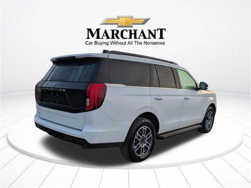 Oxford White 2025 Ford Expedition Active