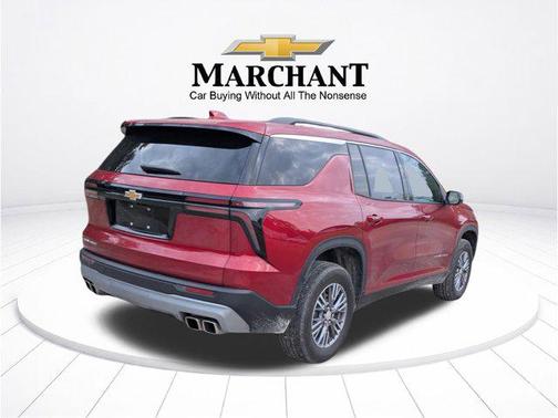 Radiant Red Tintcoat 2025 Chevrolet Traverse LT