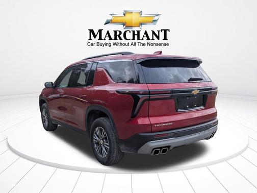 Radiant Red Tintcoat 2025 Chevrolet Traverse LT