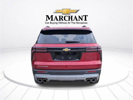 Radiant Red Tintcoat 2025 Chevrolet Traverse LT