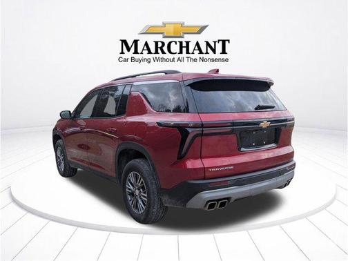 Radiant Red Tintcoat 2025 Chevrolet Traverse LT