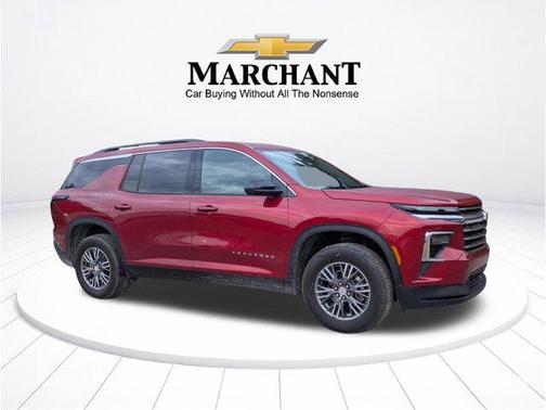 Radiant Red Tintcoat 2025 Chevrolet Traverse LT