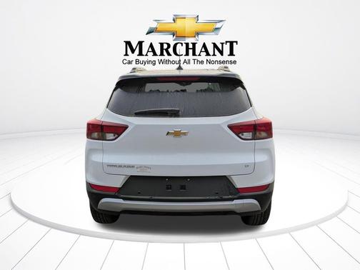 Summit White 2026 Chevrolet Trailblazer LT