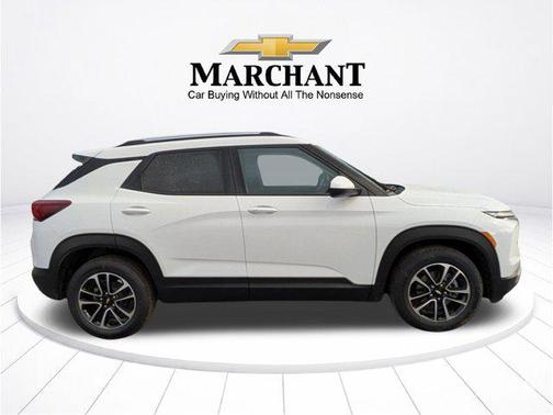 Summit White 2026 Chevrolet Trailblazer LT