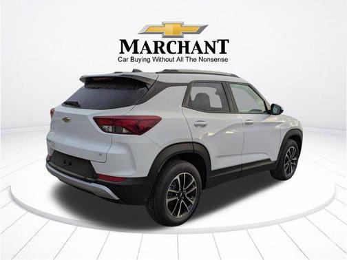 Summit White 2026 Chevrolet Trailblazer LT