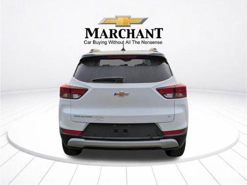 Summit White 2026 Chevrolet Trailblazer LT
