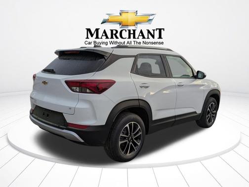 Summit White 2026 Chevrolet Trailblazer LT