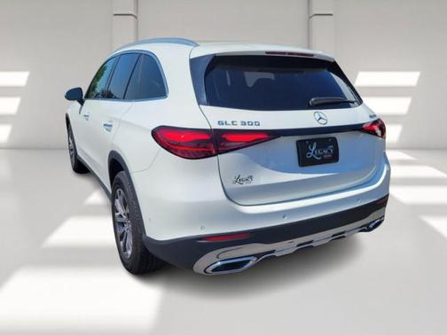 2023 Mercedes-Benz GLC 300 4MATIC