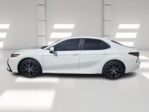 Ice Cap 2024 Toyota Camry SE