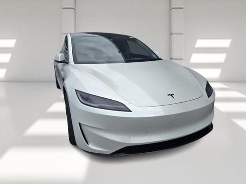 Pearl White Multi-Coat 2025 Tesla Model 3 Performance